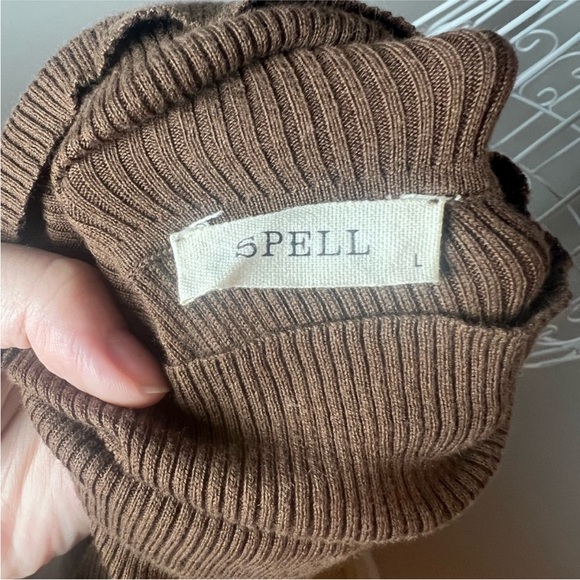 Spell & The Gypsy Highland Classic Skivvy Chocolate Turtleneck Sweater - Picture 4 of 9